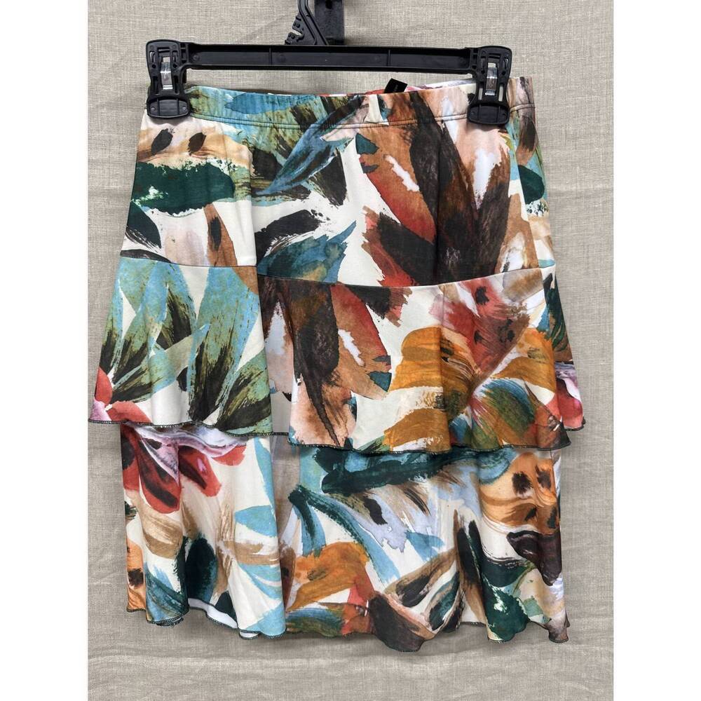 NEW FASHQUE women's 3 tier ruffle skort in white multi